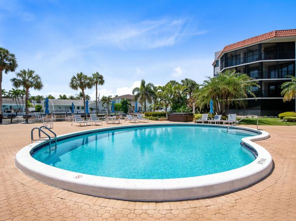 800 Jeffery Street 211, Boca Raton FL 33487