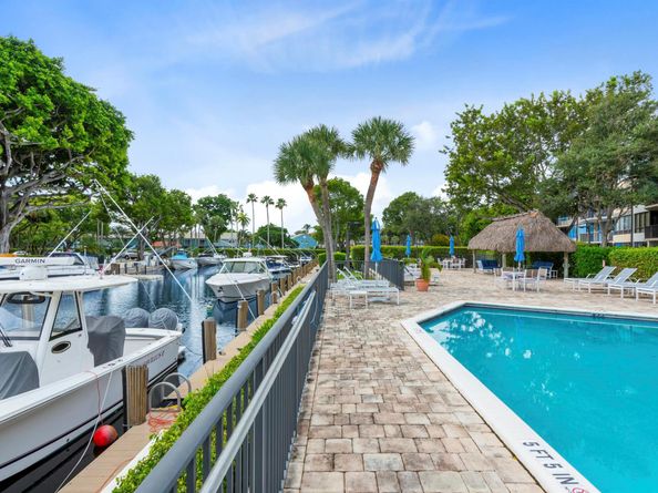 800 Jeffery Street 211, Boca Raton FL 33487