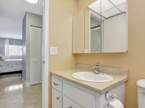 3051 NW 46th Avenue 406, Lauderdale Lakes FL 33313