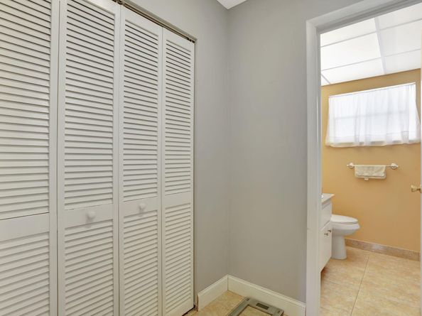 3051 NW 46th Avenue 406, Lauderdale Lakes FL 33313