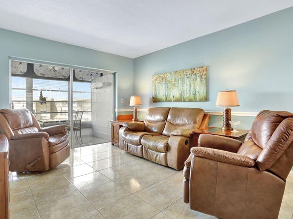 3051 NW 46th Avenue 406, Lauderdale Lakes FL 33313