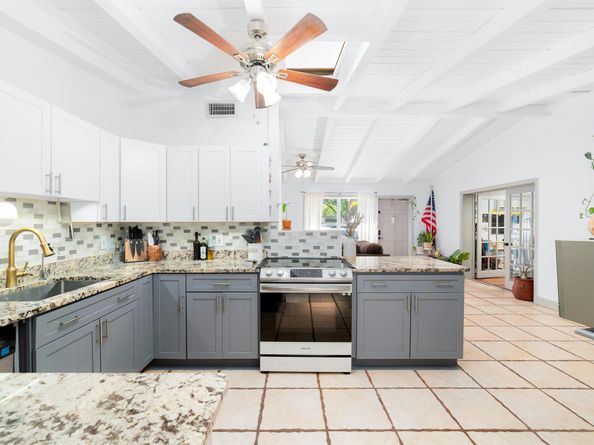 2869 SW 13th Court, Fort Lauderdale FL 33312