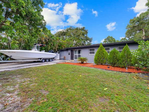 2869 SW 13th Court, Fort Lauderdale FL 33312