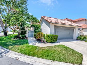 21687 Cromwell Circle