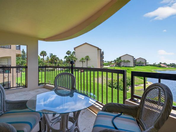 401 Ocean Bluffs Boulevard 205, Jupiter FL 33477