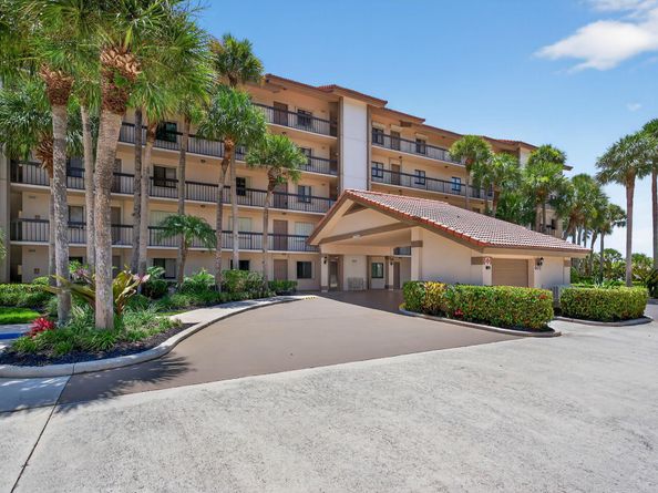401 Ocean Bluffs Boulevard 205, Jupiter FL 33477