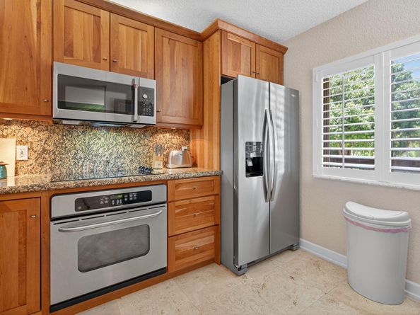 401 Ocean Bluffs Boulevard 205, Jupiter FL 33477