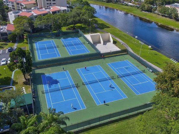 2205 S Cypress Bend Dr 505, Pompano Beach FL 33069