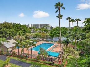 2205 S Cypress Bend Dr 505, Pompano Beach FL 33069