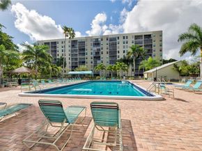 2205 S Cypress Bend Dr 505, Pompano Beach FL 33069