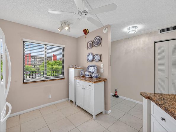 2205 S Cypress Bend Dr 505, Pompano Beach FL 33069