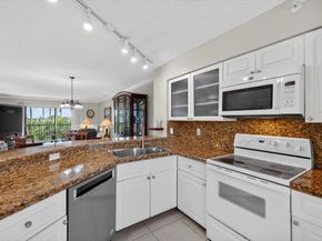 2205 S Cypress Bend Dr 505, Pompano Beach FL 33069