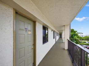 2205 S Cypress Bend Dr 505, Pompano Beach FL 33069