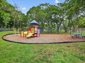 2205 S Cypress Bend Dr 505, Pompano Beach FL 33069