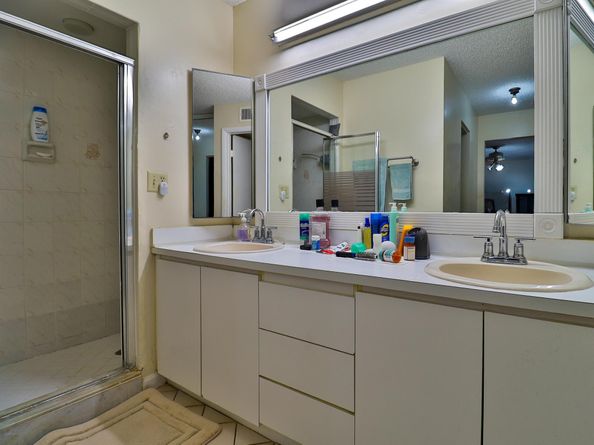 1034 Springdale Circle, Palm Springs FL 33461