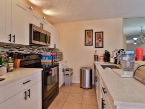 1034 Springdale Circle, Palm Springs FL 33461