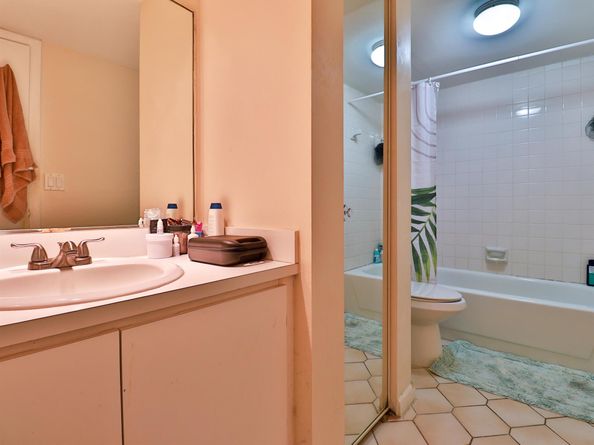 1034 Springdale Circle, Palm Springs FL 33461