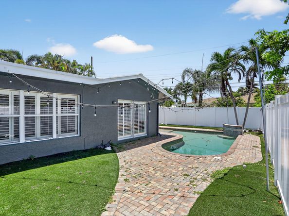 1960 NE 31st Street, Lighthouse Point FL 33064