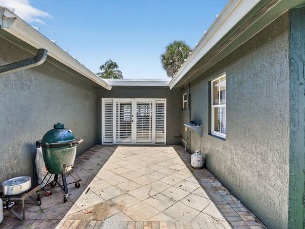 1960 NE 31st Street, Lighthouse Point FL 33064