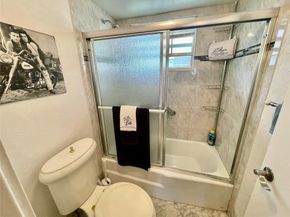4140 NW 44th Ave 211, Lauderdale Lakes FL 33319