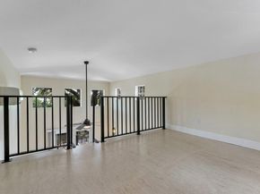 921 SW 17th St, Fort Lauderdale FL 33315