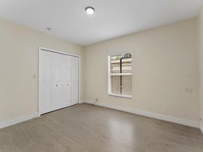921 SW 17th St, Fort Lauderdale FL 33315