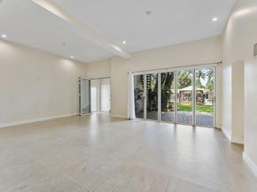 921 SW 17th St, Fort Lauderdale FL 33315