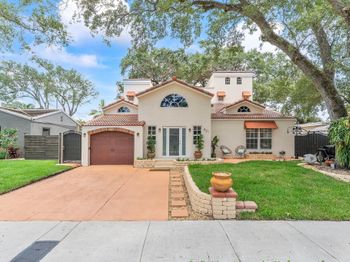 921 SW 17th St