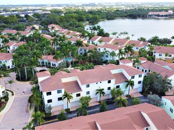 4866 NW 16th Avenue, Boca Raton FL 33431