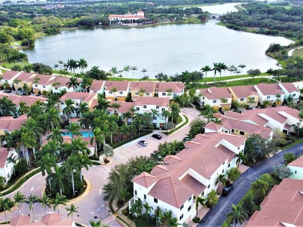 4866 NW 16th Avenue, Boca Raton FL 33431