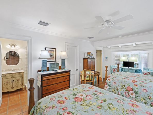 2 Fisher Lane, Delray Beach FL 33483