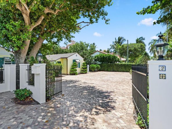 2 Fisher Lane, Delray Beach FL 33483