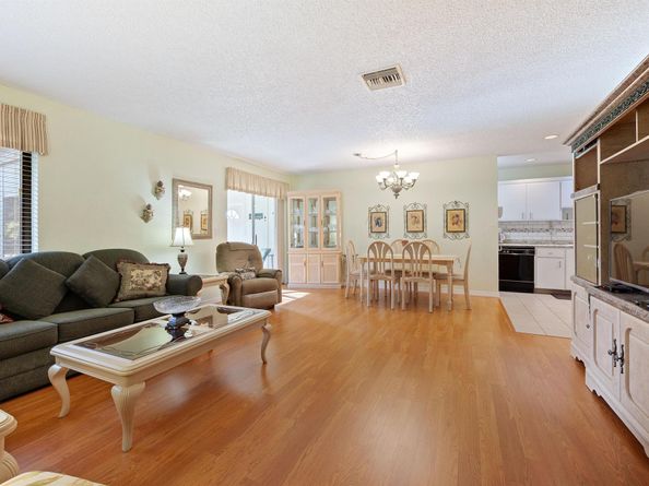 5817 La Pinata Boulevard D2, Greenacres FL 33463