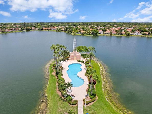 6458 Buena Vista Drive, Margate FL 33065