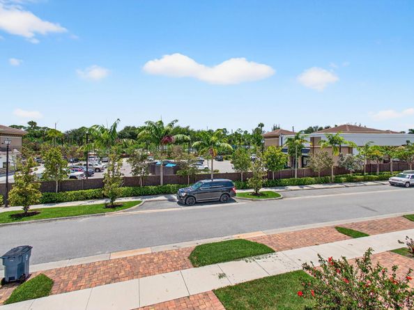 12041 Park Central, Royal Palm Beach FL 33411