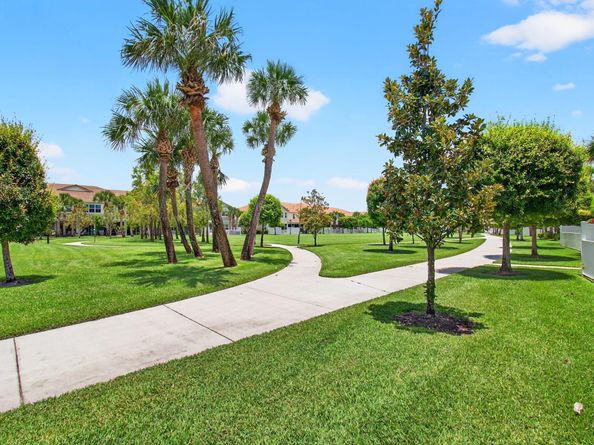 12041 Park Central, Royal Palm Beach FL 33411