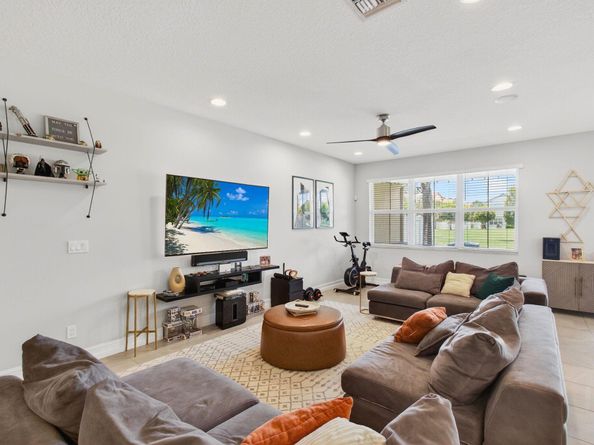 12041 Park Central, Royal Palm Beach FL 33411