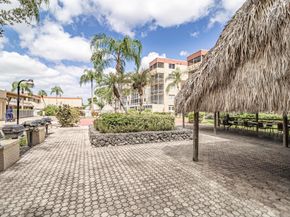 404 NW 68th Avenue 407, Plantation FL 33317