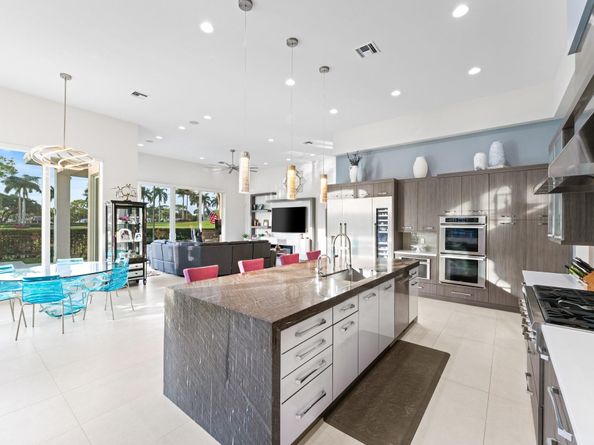 4689 Tree Fern Dr, Delray Beach FL 33445