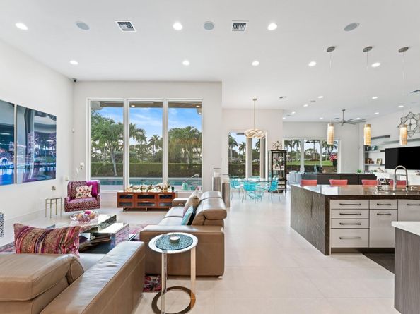 4689 Tree Fern Dr, Delray Beach FL 33445
