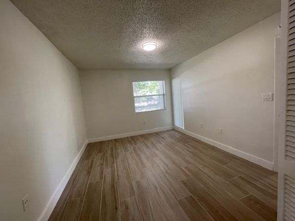 530 SW 113th Way 530, Hollywood FL 33025