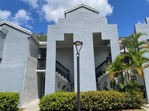 530 SW 113th Way 530, Hollywood FL 33025