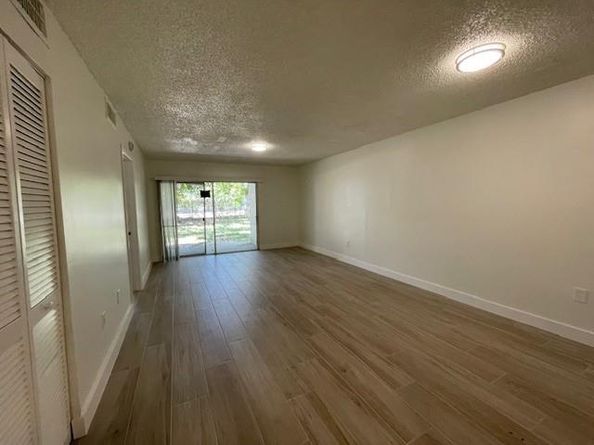 530 SW 113th Way 530, Hollywood FL 33025