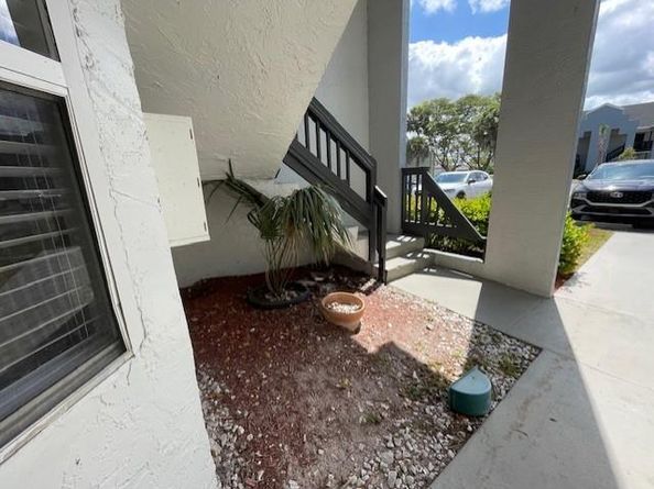 530 SW 113th Way 530, Hollywood FL 33025