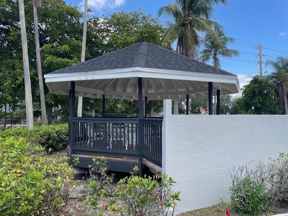 530 SW 113th Way 530, Hollywood FL 33025
