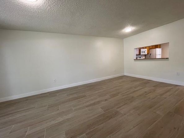 530 SW 113th Way 530, Hollywood FL 33025