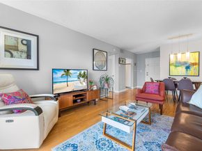 3216 SE 8th St 303, Pompano Beach FL 33062