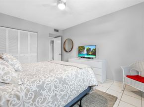 3216 SE 8th St 303, Pompano Beach FL 33062