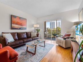 3216 SE 8th St 303, Pompano Beach FL 33062