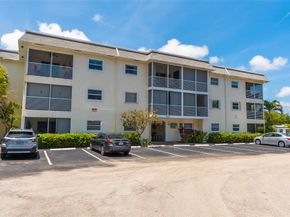 3216 SE 8th St 303, Pompano Beach FL 33062